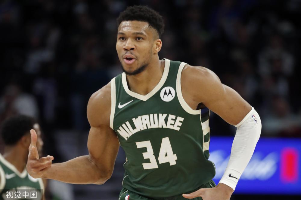 绿茵场上不 绿茵场上不